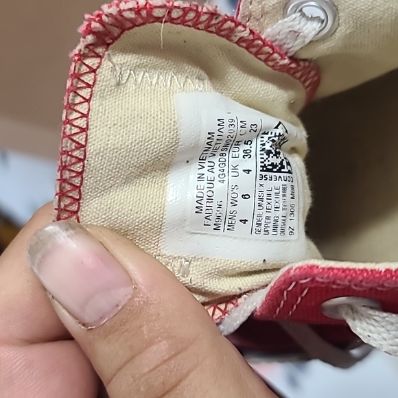 Red converse low w size 6 - Picture 3 of 3